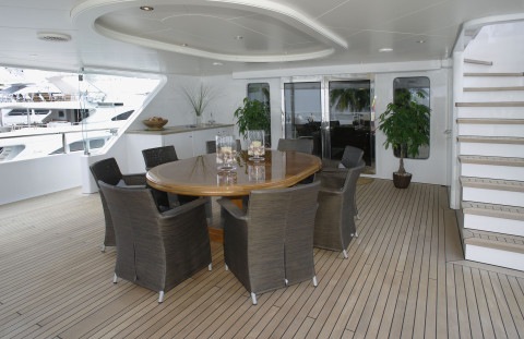 Werkvreugde 25. Perle Bleue Maindeck Dining  L3L6105